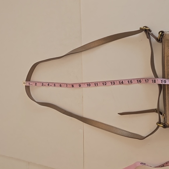 Fossil Women's Gold Pebbled Leather Crossbody Purse Bag - Picture 16 of 16